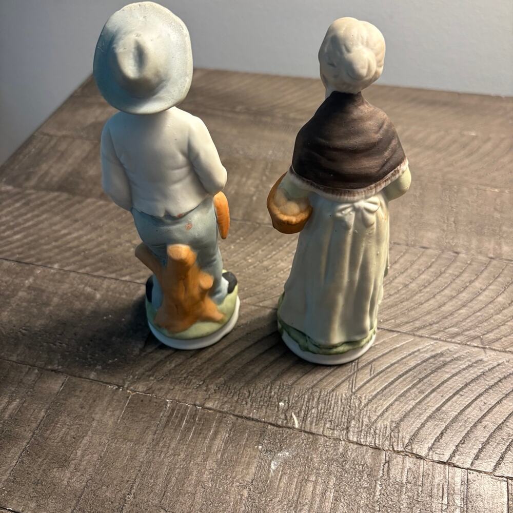 Vintage Bisque Porcelain Farmer and Wife Set Mid-20th Century - Picture 3 of 6